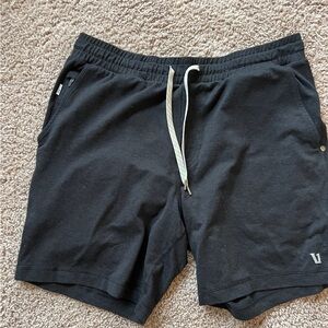 Vuori Men's Black Ponto Shorts